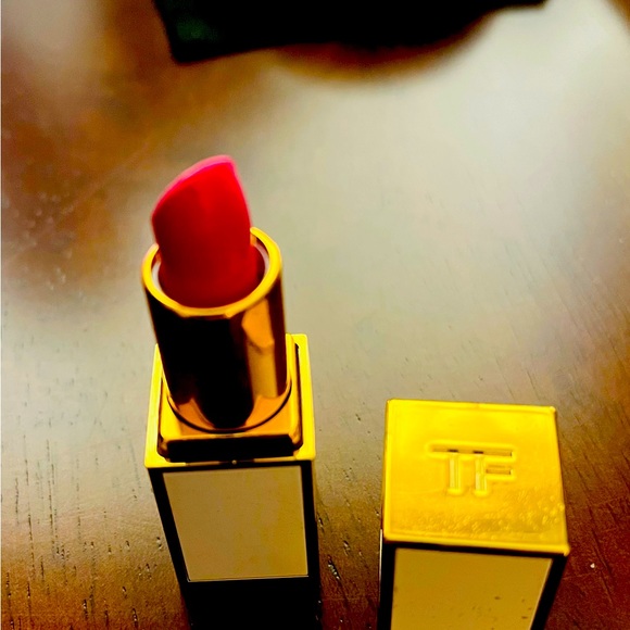 Other - LIPSTICK-Tom Ford Hot Pink